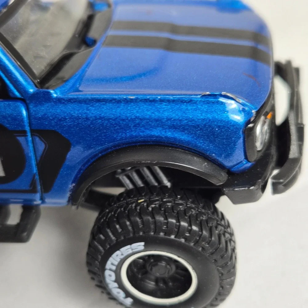 Maisto Off Road Truck Adventure‎ Force Ford Bronco Diecast Model 1/40 Scale Flaw